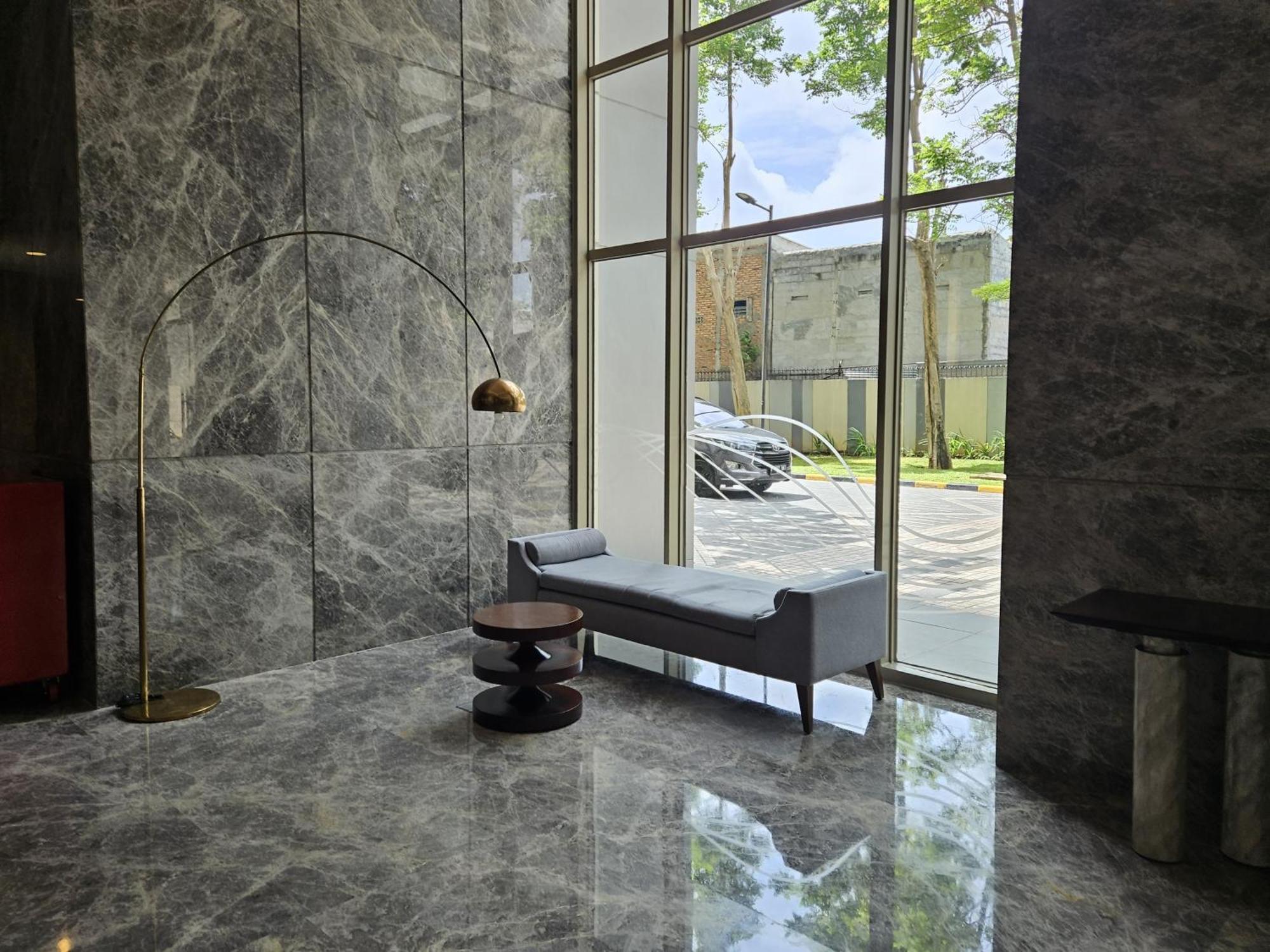 3Br Flat In Taman Anggrek Residence Jakarta Exterior foto