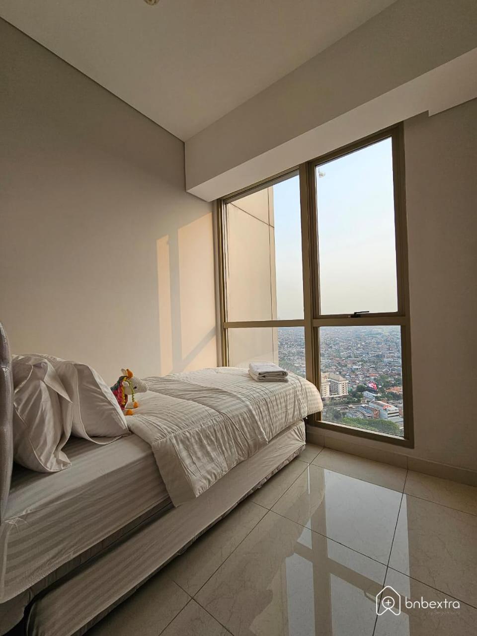 3Br Flat In Taman Anggrek Residence Jakarta Exterior foto
